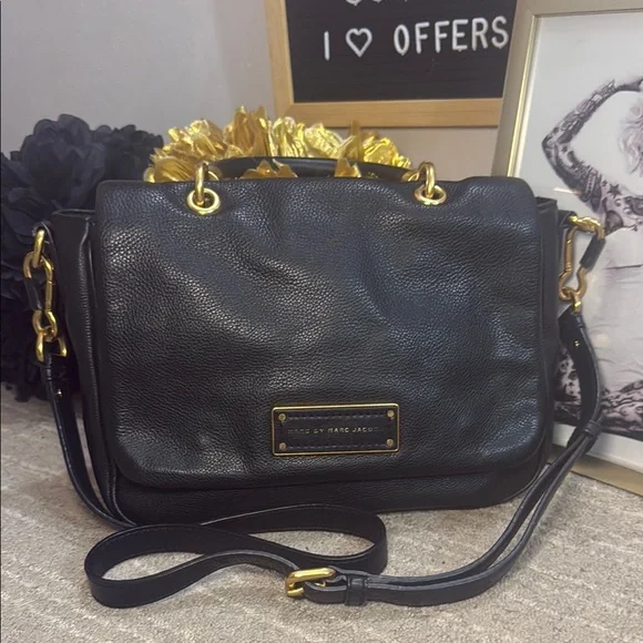 Black Leather Handbag - Picture 2 of 14